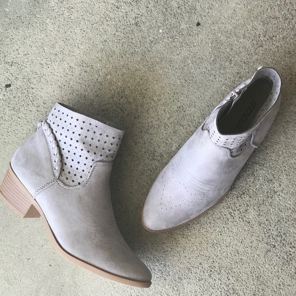 Last 1! Soda gray western perforated ankle booties - Picture 6 of 8